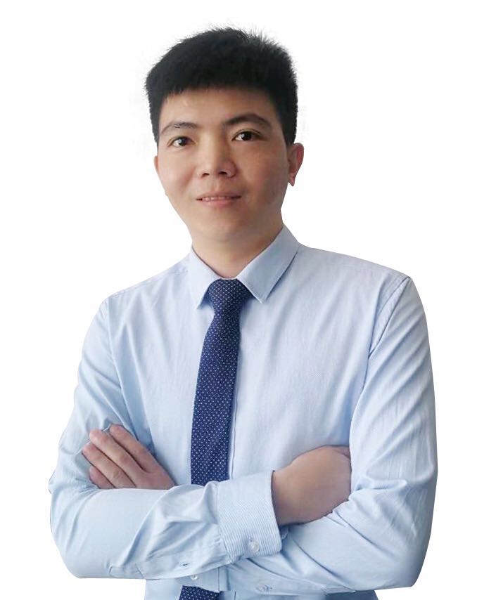 何经理